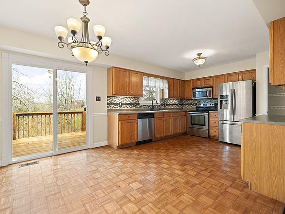 5th image of 164 Mockingbird Hill Dr