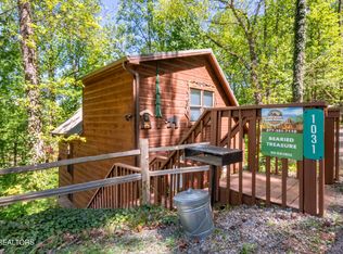 1031 Elm Cir, Pigeon Forge, TN 37876