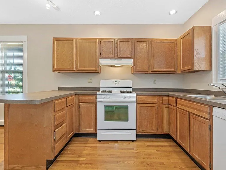 549 Main St #1 — Photo 11