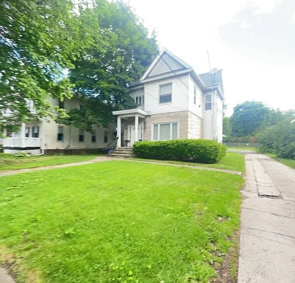 716 W Lackawanna Ave #UPPER LEFT — Photo 1