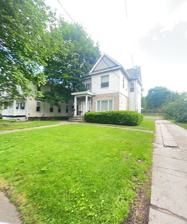 1st image of 716 W Lackawanna Ave