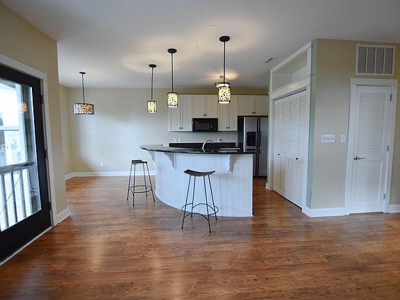 5th image of 112 Oakleaf Drive #1101b