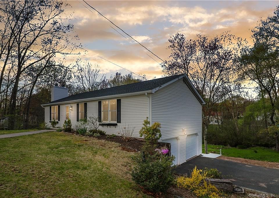 381 East St, Southington, CT 06489 Zillow
