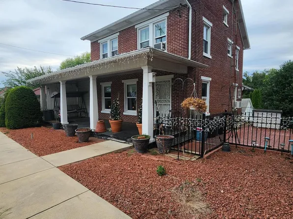 74 Main St, Yorkana, PA 17406