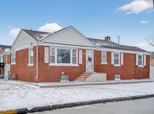 700 S 22nd Ave, Bellwood, IL 60104