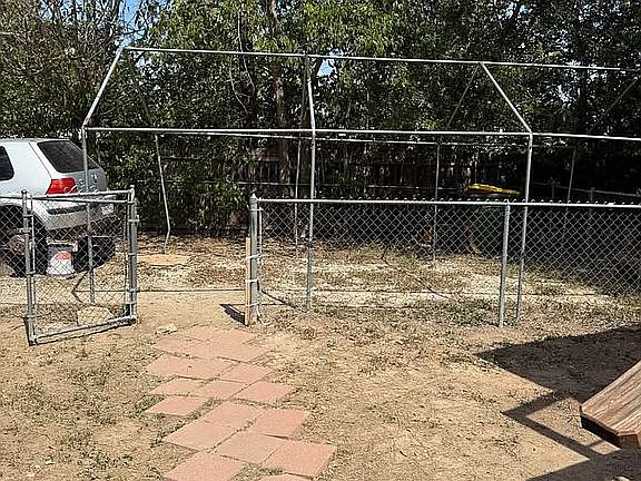 3rd image of 908 Wild Persimmon St