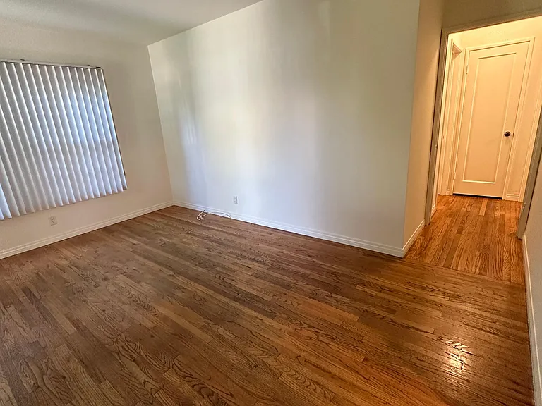 139 N Jackson St #A — Photo 4