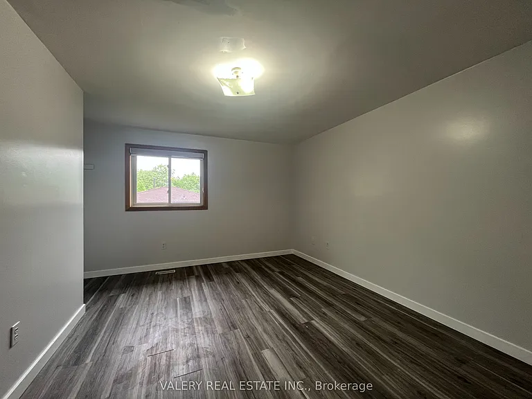 164 Daniels Cres #MAIN — Photo 17