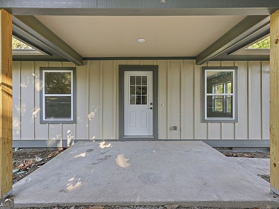 3rd image of 23 Sherri Ln