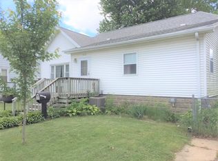 511 E 6th St, Beardstown, IL 62618