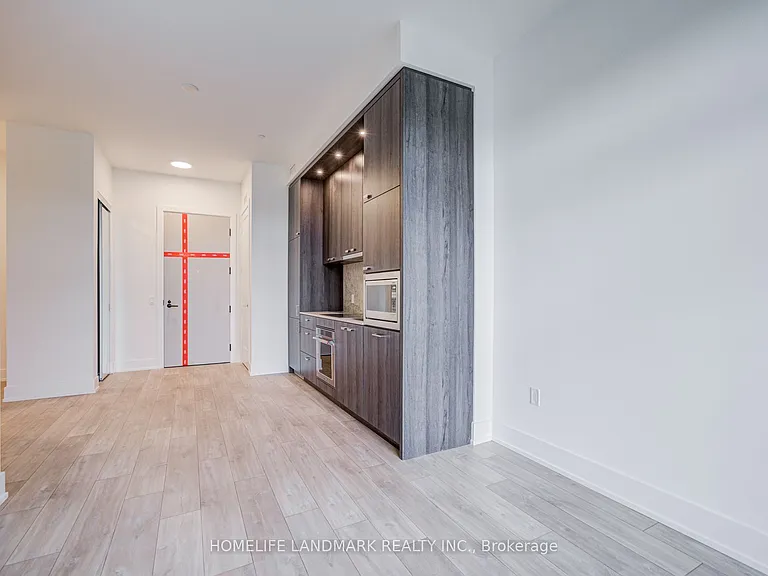858 Dupont St #Penthouse 06 — Photo 11