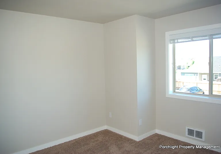 2005 Aaron Dr — Photo 12