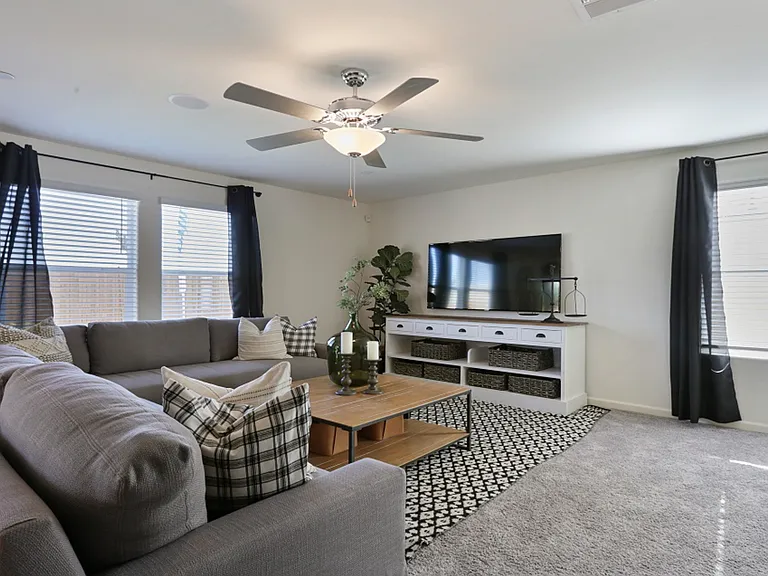 698 Keenan Ct — Photo 8