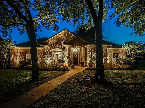3rd image of 239 Brookbend Dr