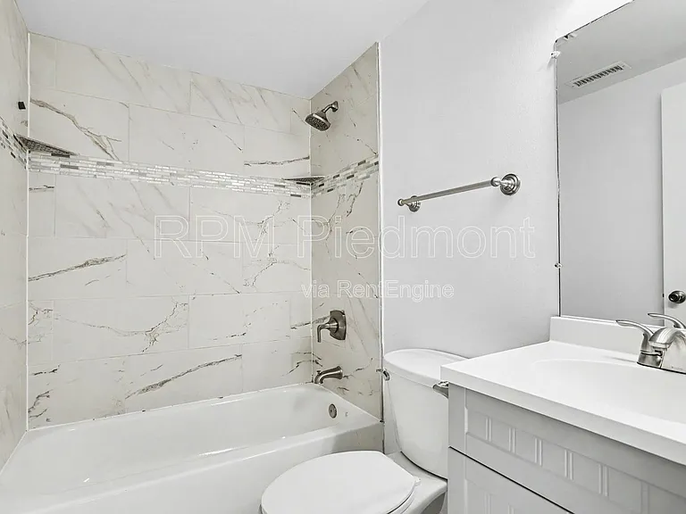 10475 Willow View Cir — Photo 16