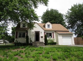 2817 Halsey Dr, Schenectady, NY 12304