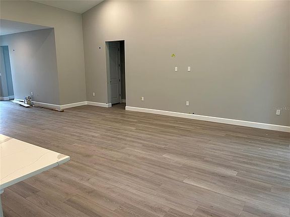 3rd image of 15413 POMP PARKWAY