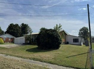 738 Crescent Way, Radcliff, KY 40160