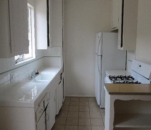 4th image of 1221 Franklin St APT 4