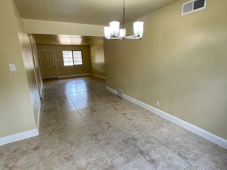 Retama Apartments — Photo 55