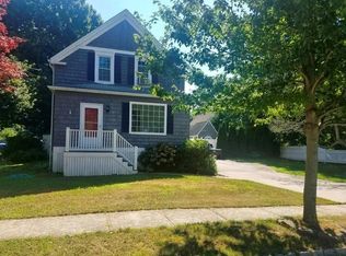 51 Chestnut St, Fairhaven, MA 02719