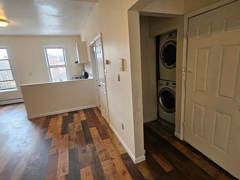 126 Monticello Ave #2 — Photo 4
