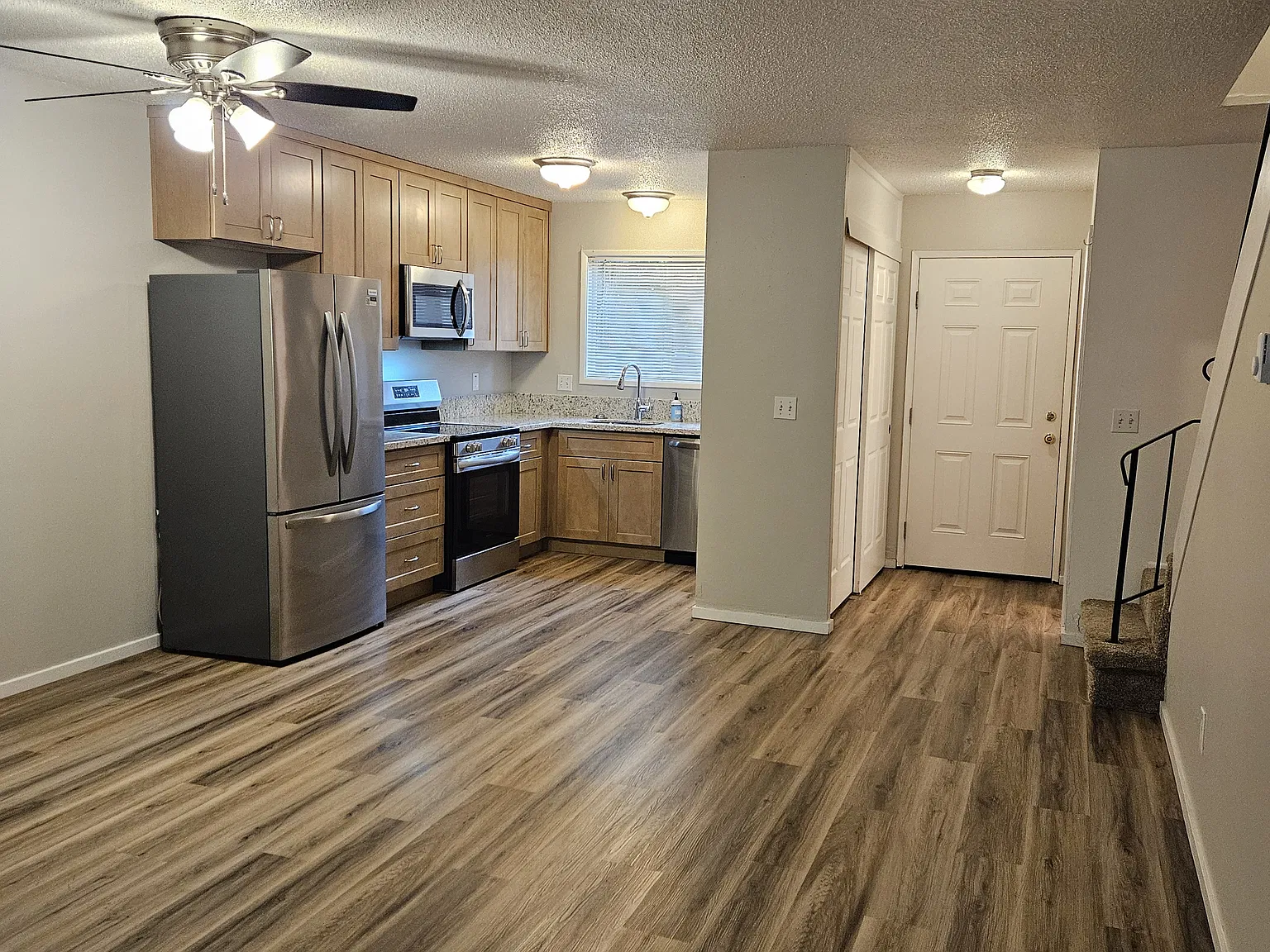 2 bed, 1.5 bath, 1000 sqft, $1,895 — Photo 1