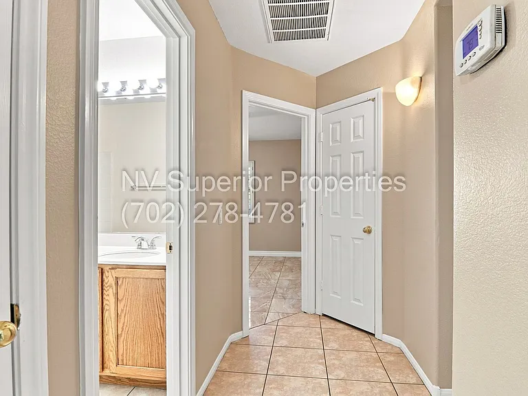 3876 Waynesvill St — Photo 46
