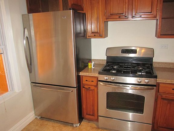3rd image of 3751 N Albany Ave