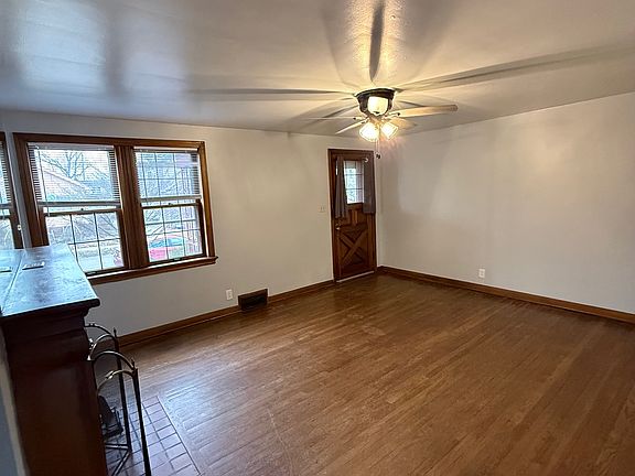 4th image of 50 Orchard Ln #50