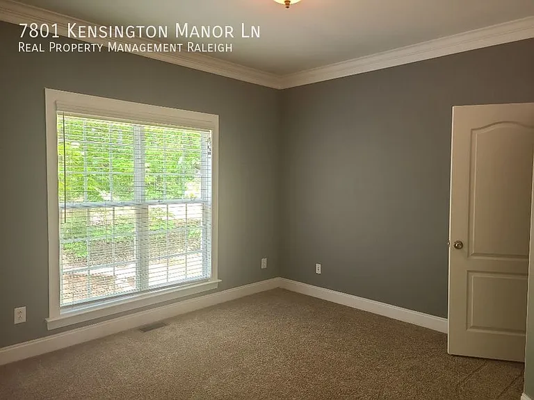 7801 Kensington Manor Ln — Photo 18