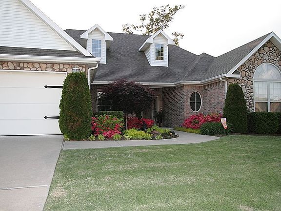 3rd image of 4416 W Collins Cir
