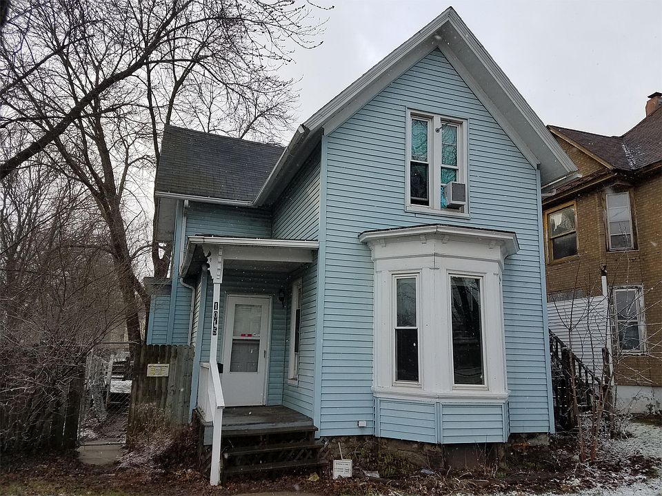 1st image of 1015 S 6th St #1