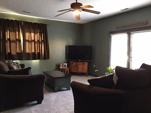 4th image of 238 Hawthorne Dr
