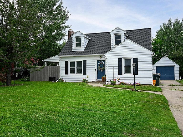 Listing photo 2