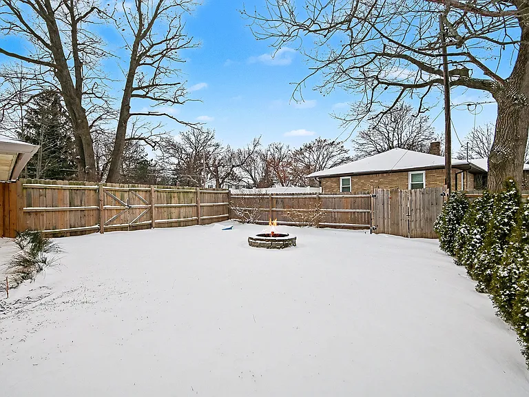 2907 Cascade Rd SE — Photo 4