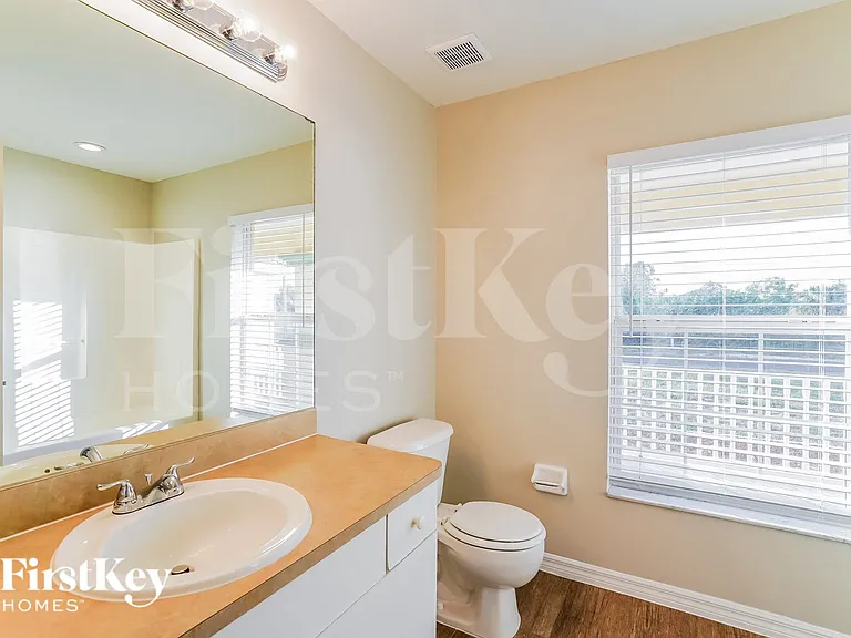 363 Claridge Cir — Photo 14