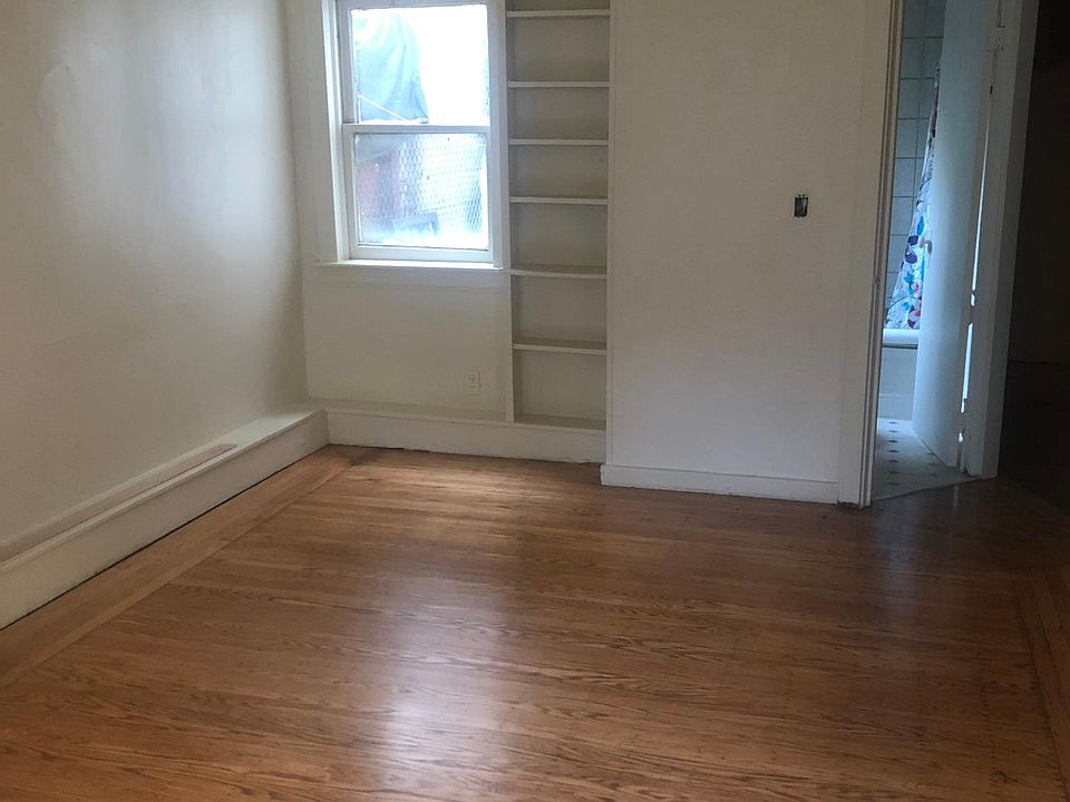 2nd image of 234B 18th Ave #B
