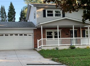 7735 Buffalo Grove Rd, Loves Park, IL 61111