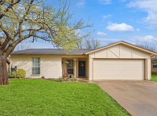 6409 Rebecca Ln, Watauga, TX 76148