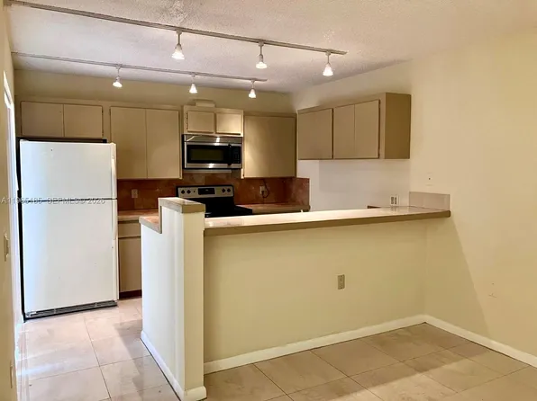 2610 26th Way, West Palm Beach, FL 33407