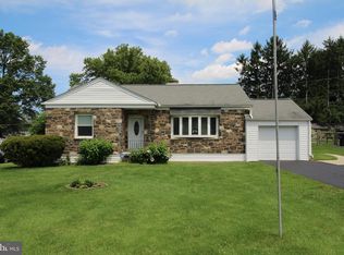 1815 Ardin Dr, Norristown, PA 19403
