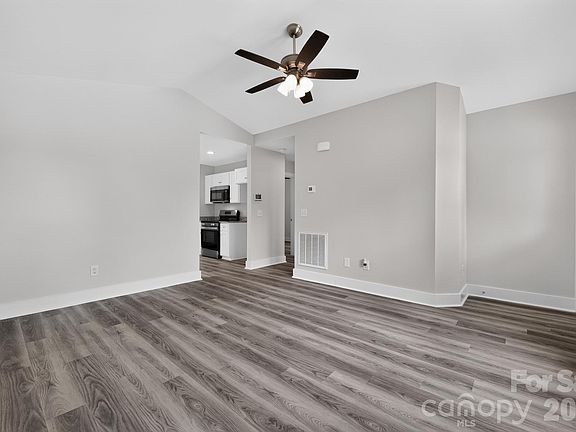 4th image of 86 Ashlyn Dr SE