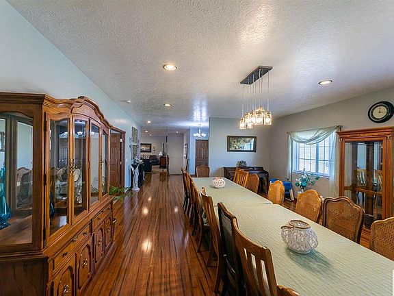 3rd image of 4301 Stone Park Blvd