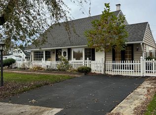 2824 Norcom Rd, Philadelphia, PA 19154