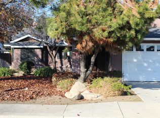 1563 Buckingham Ave, Clovis, CA 93611