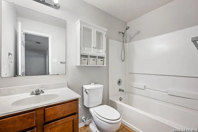 25252 Cambridge Wl — Photo 21