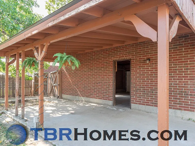 14435 Olmsted Dr — Photo 19