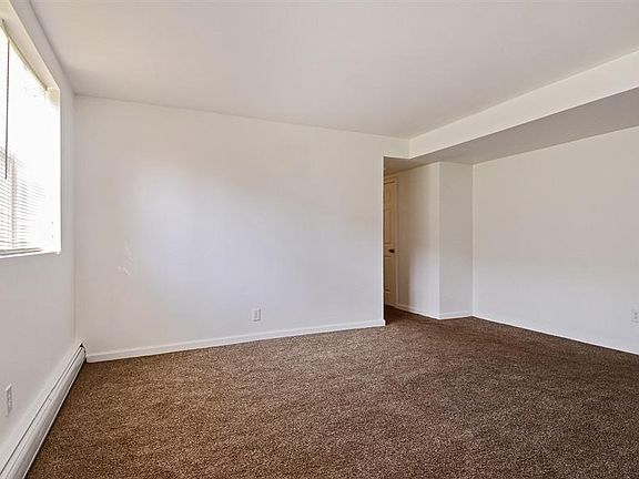 3rd image of 4429 Linwood Ct APT 2