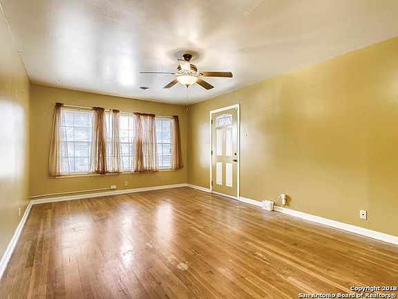 5th image of 4626 Creekmoor Dr